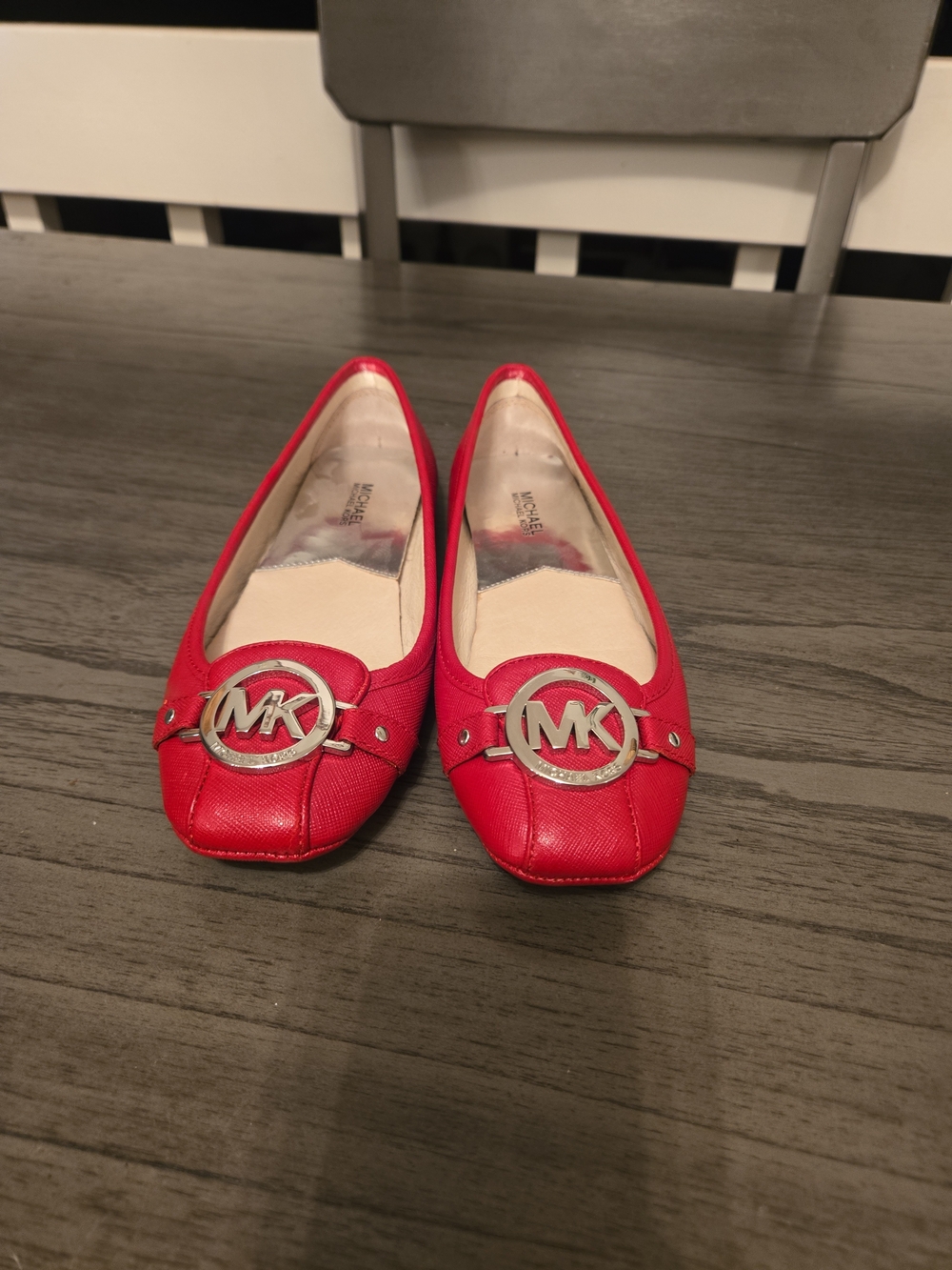 Michael Kors Fulton Moc Red Saffiano Leather Flats Gold MK Logo Women’s 6 M